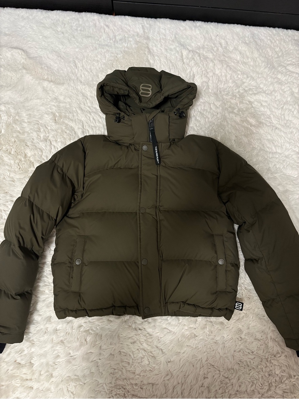 Aritzia Super Puff jacket